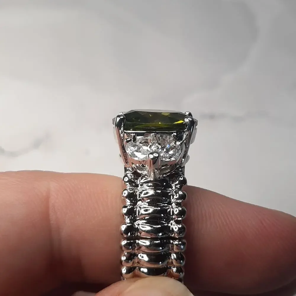 Silver & Green Stretch Ring
